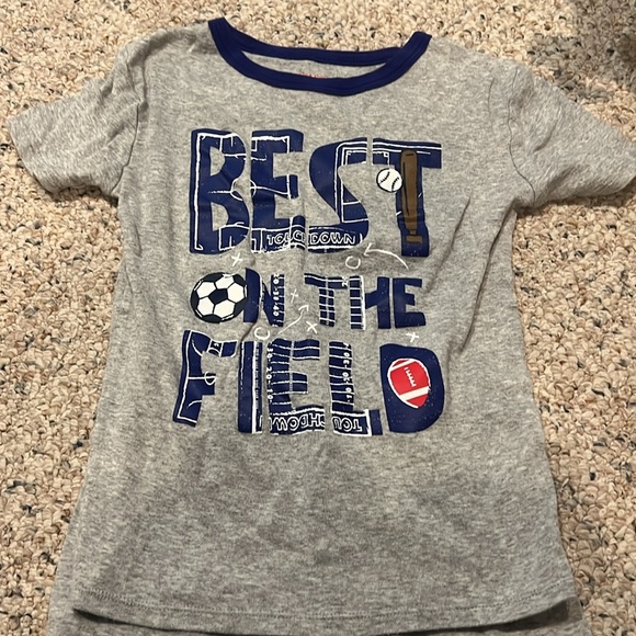 10/$25 😎 PJ Set “Best on the field” top sz 8 Cat & Jack bottoms sz 7 Carter’s - Picture 2 of 6